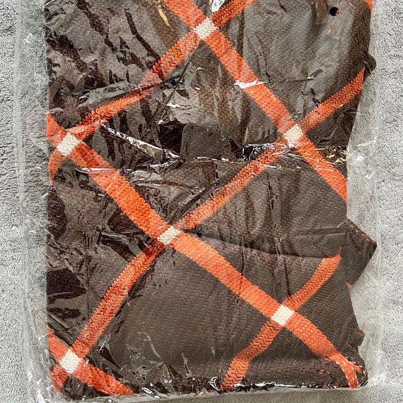 COPY - NWOT Women’s brown & orange Shawl - Picture 3 of 3